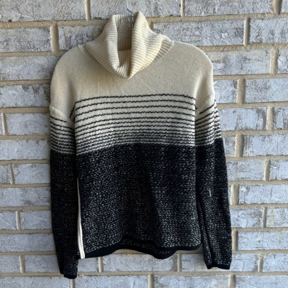 Athleta Merino Wool Blend Long Sleeve Cowl Neck Sweater Women's Size S.